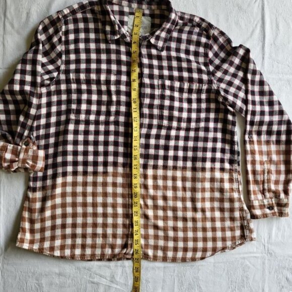 Upcycled 'Stranger Things' flannel shirt - Picture 6 of 11